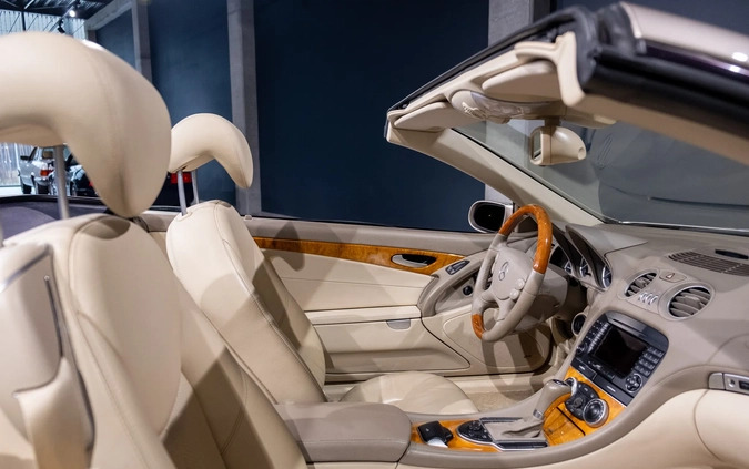 Mercedes-Benz SL cena 129900 przebieg: 111416, rok produkcji 2005 z Dobrzyń nad Wisłą małe 379